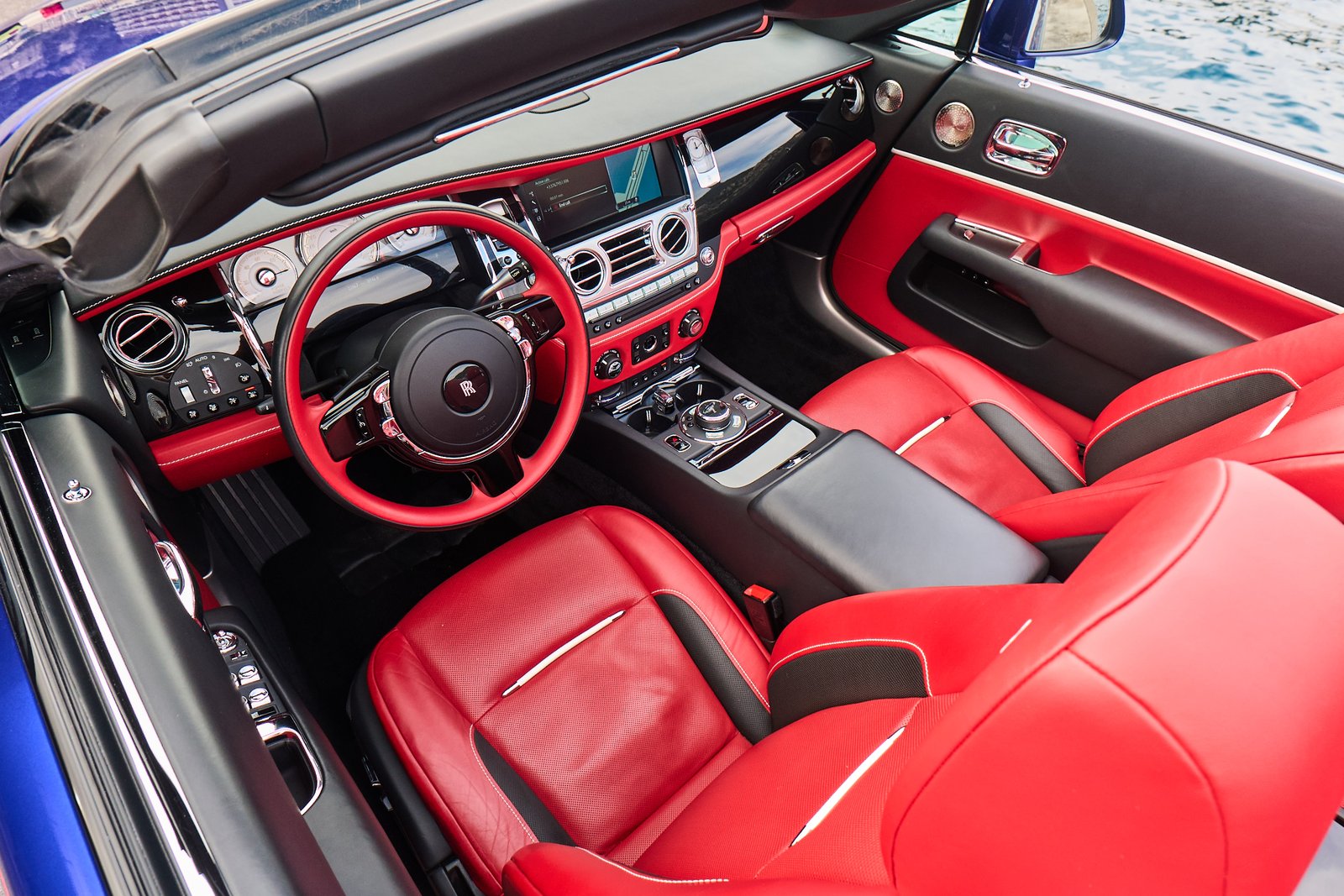 Rolls Royce Dawn — photo 6